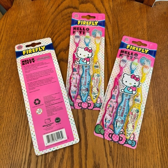 🌈 6/$60, New, 3 Sets Hello Kitty Tooth Brushes - Picture 2 of 2